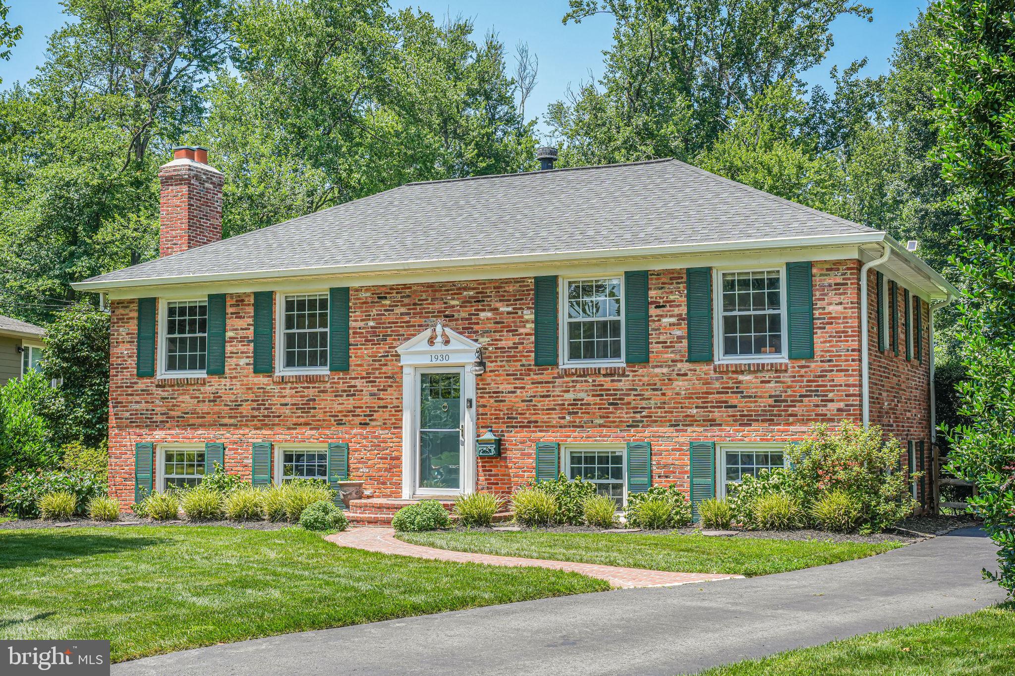 1930 Foxhall Road McLean, VA 22101 - Photo 2 of 62 front view of house with a yard