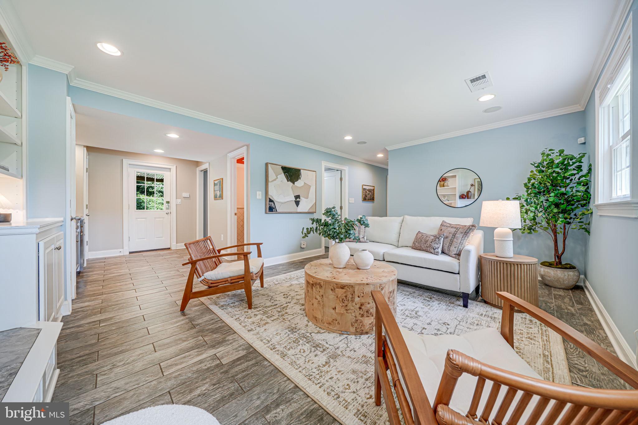 1930 Foxhall Road McLean, VA 22101 - Photo 31 of 62 a living room with furniture and a couch