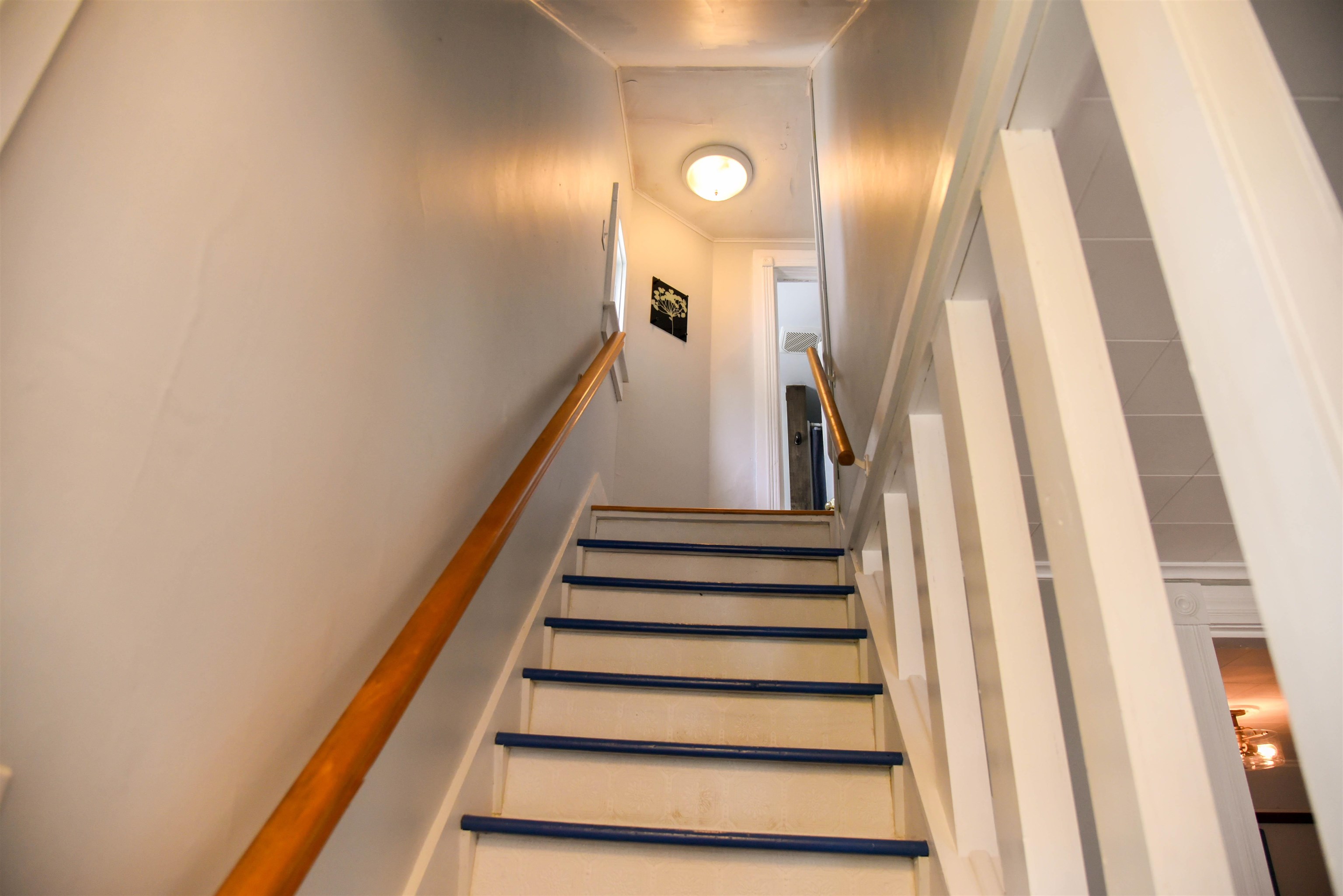 120 North Booth Street Dubuque, IA 52001 - Photo 19 of 26 a view of entryway