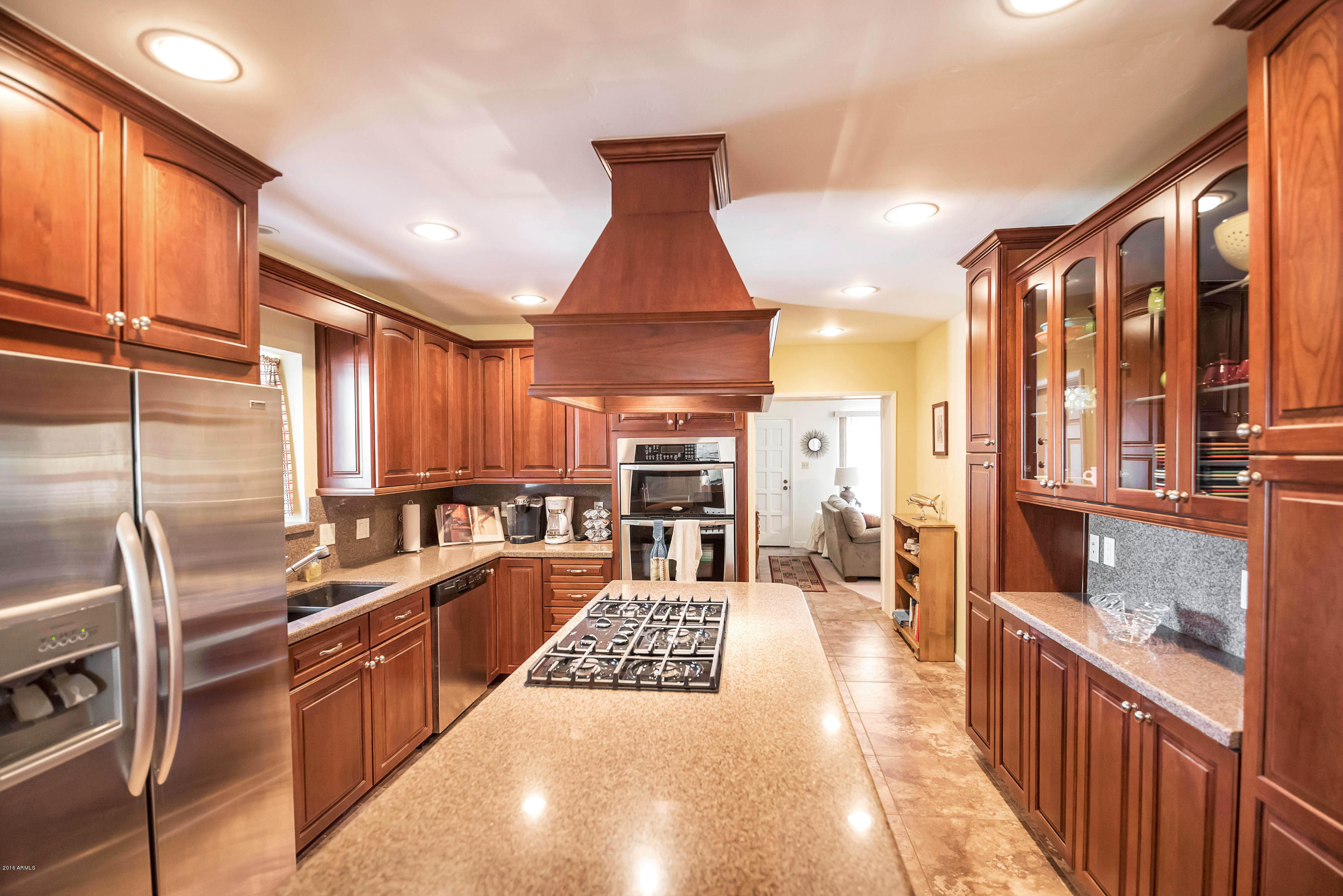 2529 East Cheery Lynn Road Phoenix, AZ 85016 - Photo 8 of 29 Kitchen