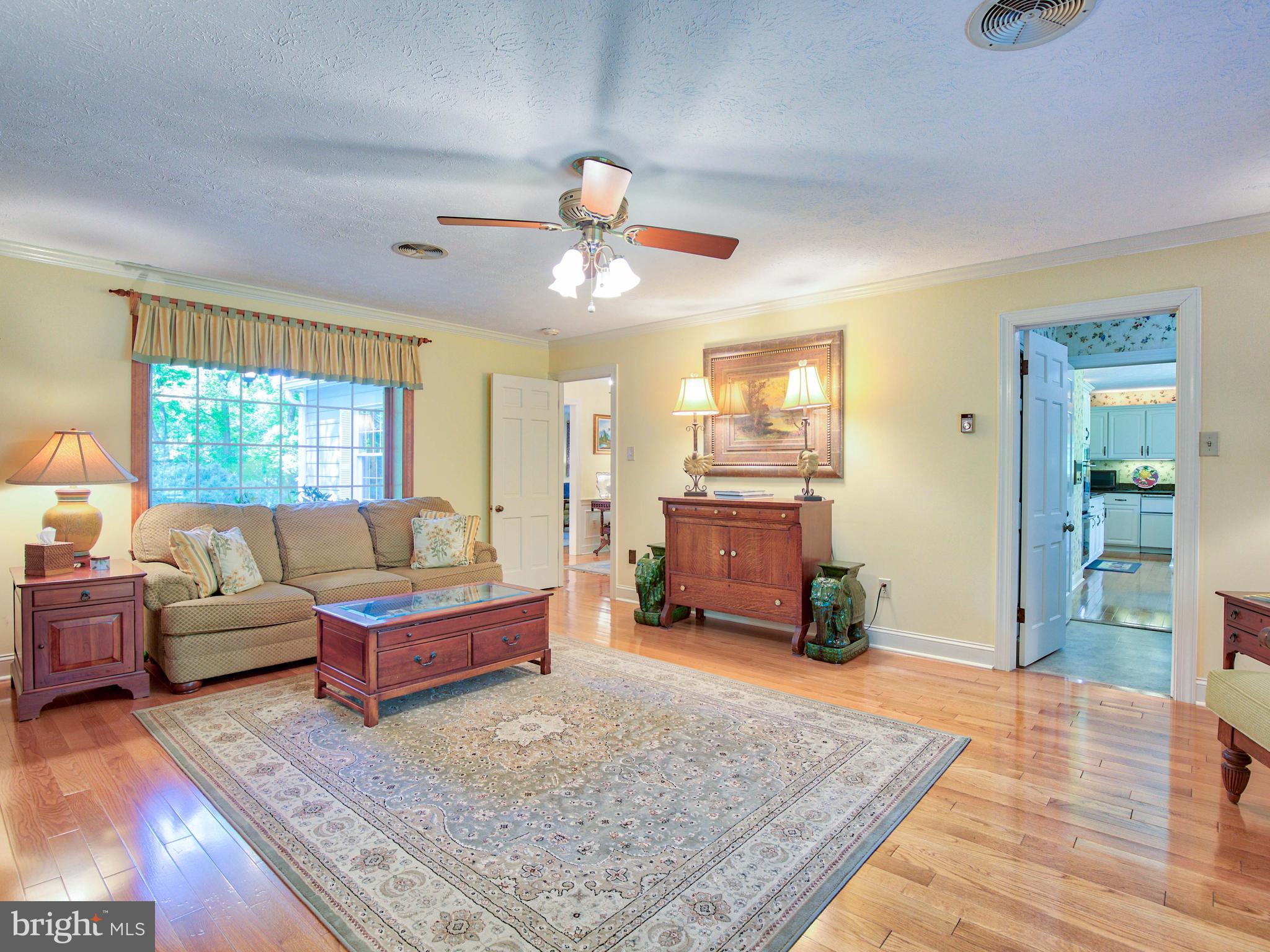 2469 Jones Road Winchester, VA 22602 - Photo 16 of 47 Family living room