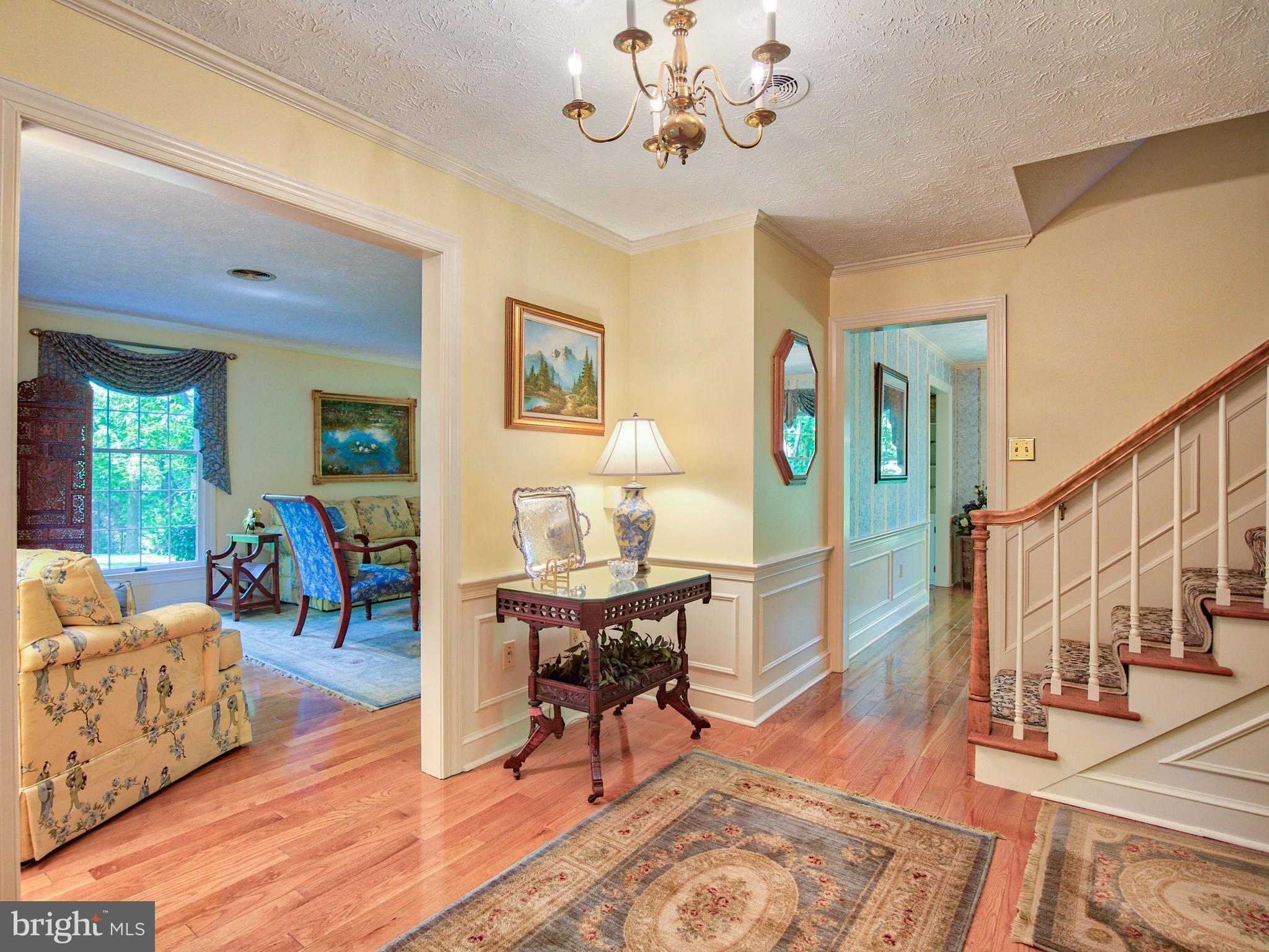 2469 Jones Road Winchester, VA 22602 - Photo 5 of 47 Foyer