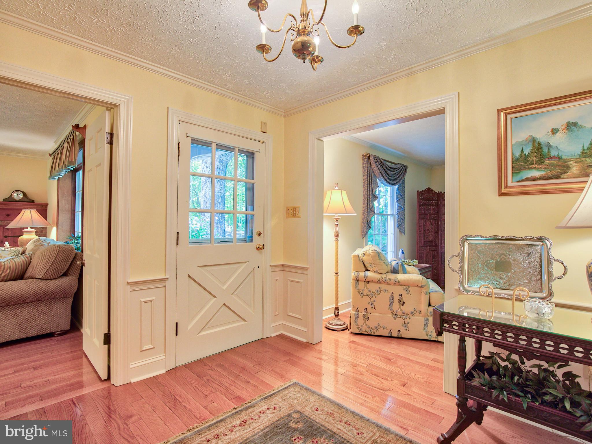 2469 Jones Road Winchester, VA 22602 - Photo 6 of 47 Foyer