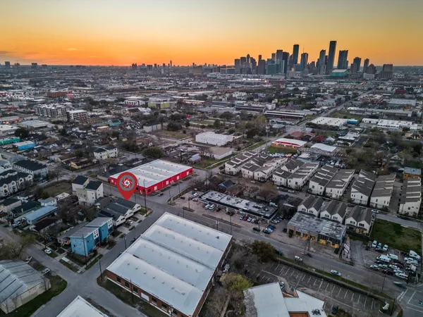 $529,999 | 3802 Commerce Street, Houston, TX 77003