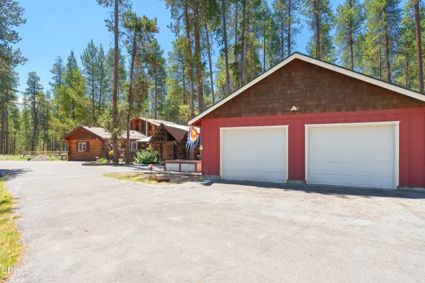 $525,000 | 15715 Camino De Oro, La Pine, OR 97739
