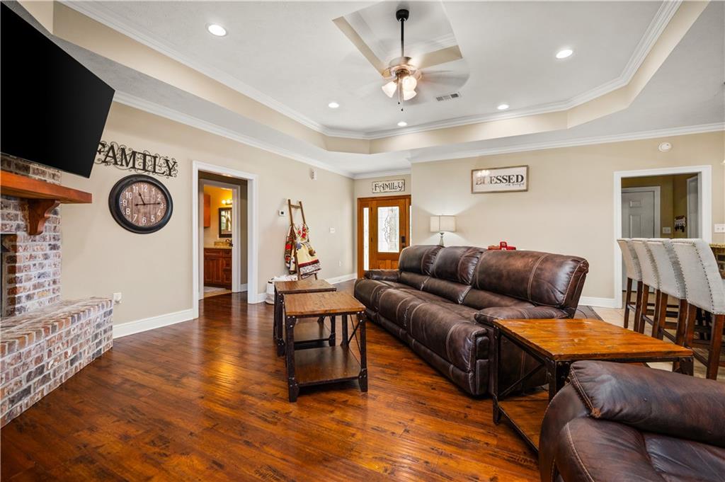 188 Airbase Road Pollock, LA 71467 - Photo 5 of 27
