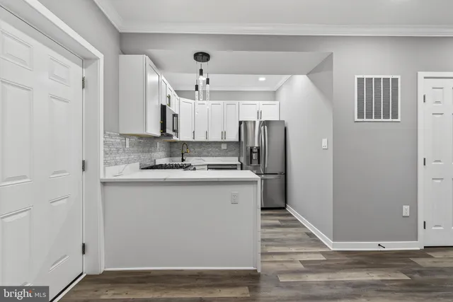 $230,000 | 2927 Ellicott Driveway, Baltimore, MD 21216