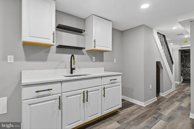 $230,000 | 2927 Ellicott Driveway, Baltimore, MD 21216