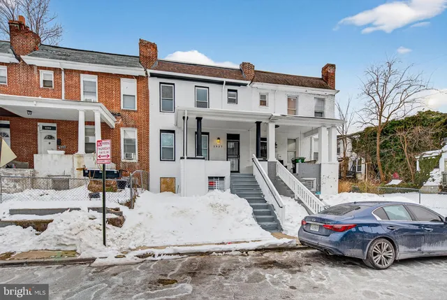 $230,000 | 2927 Ellicott Driveway, Baltimore, MD 21216