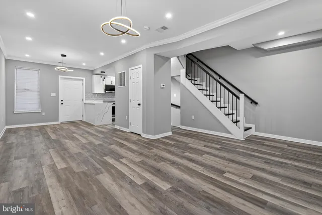 $230,000 | 2927 Ellicott Driveway, Baltimore, MD 21216