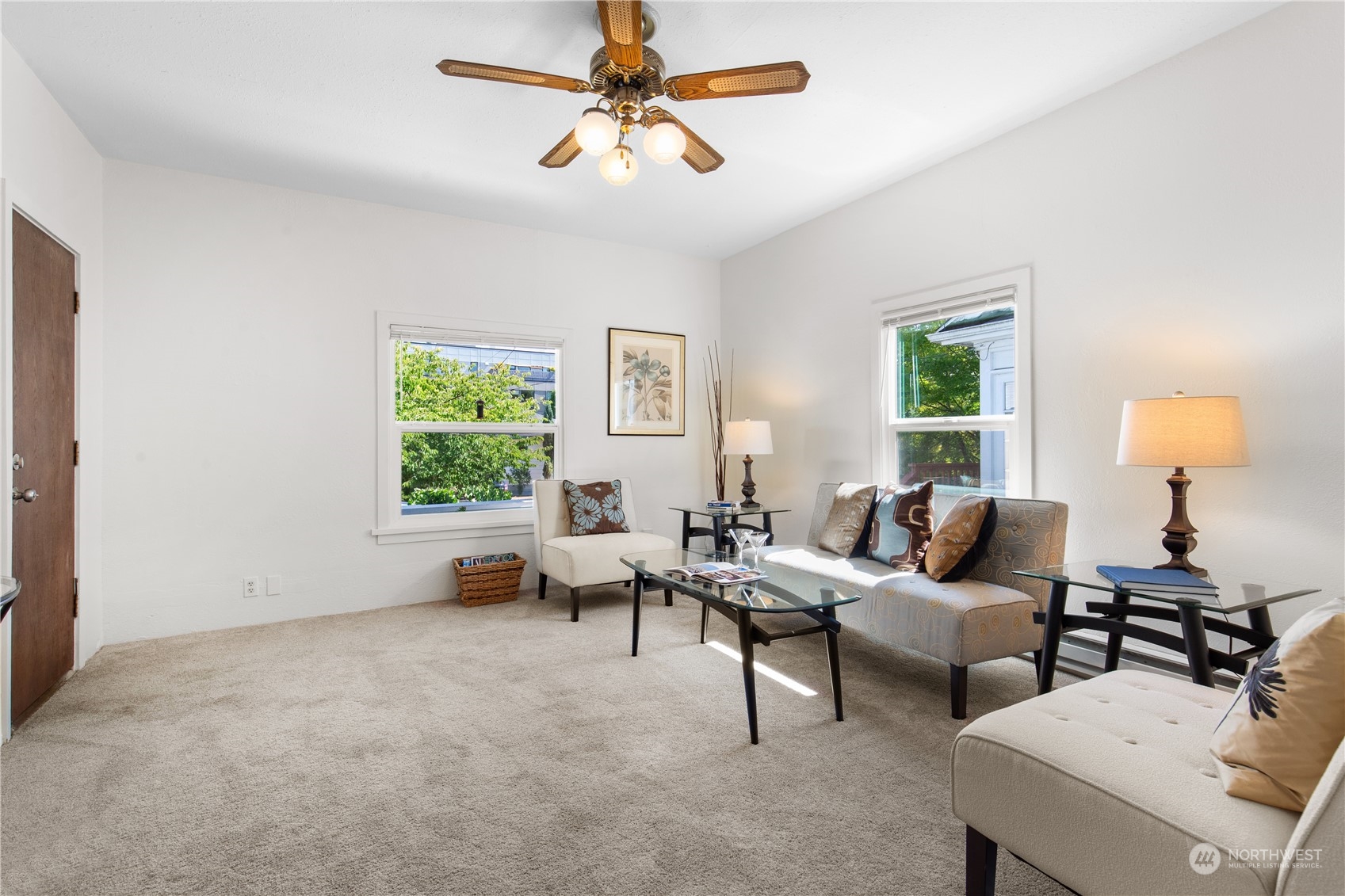 4119 Midvale Avenue North Seattle, WA 98103 - Photo 8 of 38 Gallery Image 8