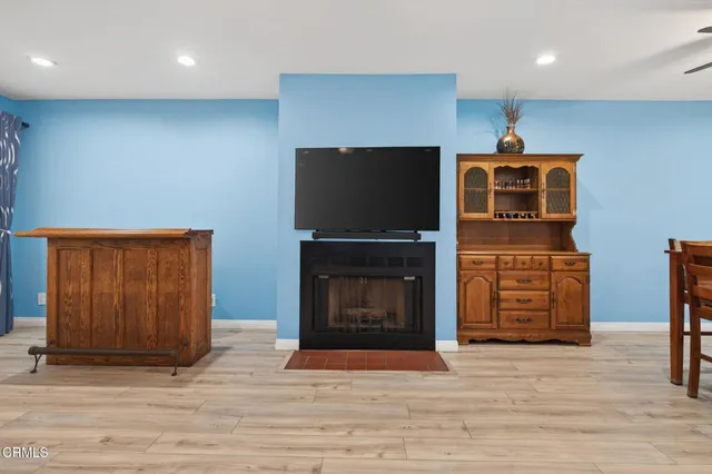 $599,000 | 699 County Square Drive, Unit 2, Ventura, CA 93003