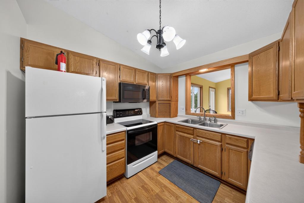 2011 50th Street Northwest Rochester, MN 55901 - Photo 8 of 26