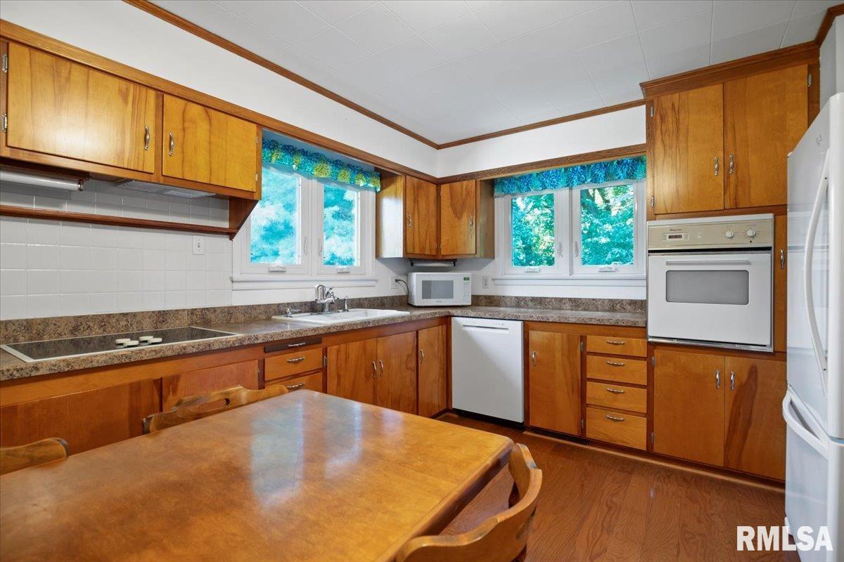 1204 West Main Street Rochester, IL 62563 - Photo 14 of 29