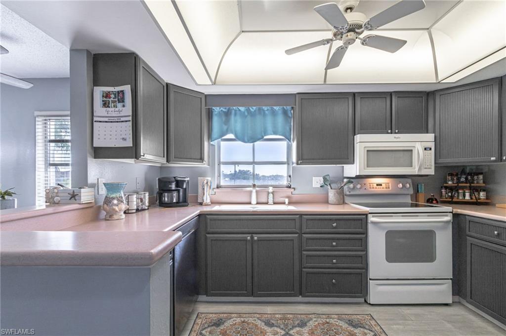 53 High Point Circle West, Unit 310 Naples, FL 34103 - Photo 5 of 29