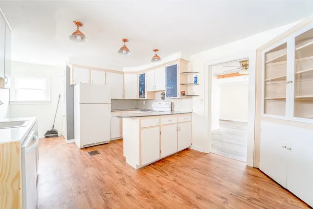 $1,700 | 425 Clayton Avenue, Vestal, NY 13850