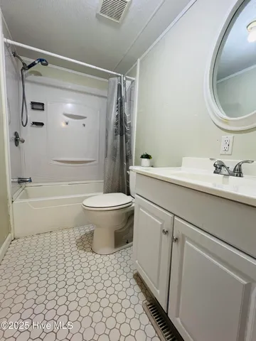 $225,000 | 629 Old Snow Hill Road, Ayden, NC 28513