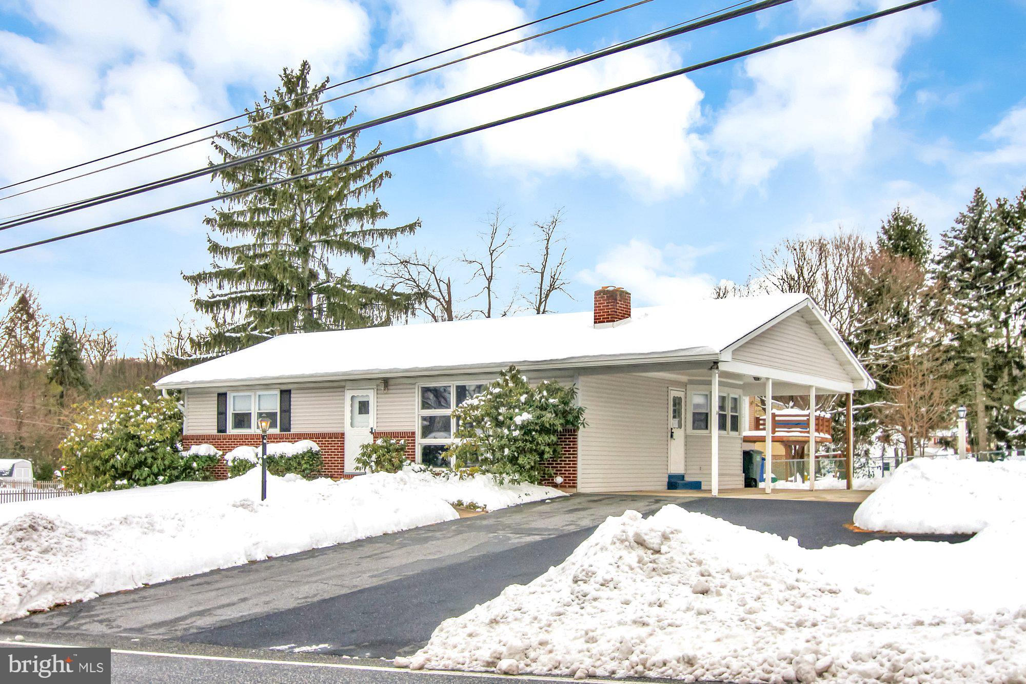 469 Pleasant View Road New Cumberland, PA 17070 - Photo 2 of 30