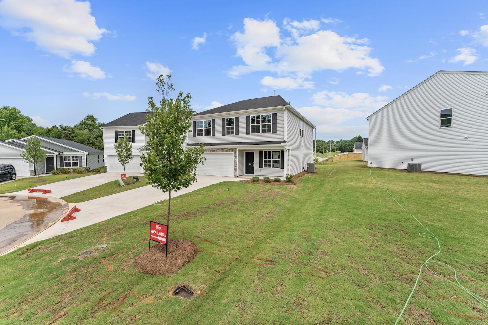 7254 Heirloom Lane Inman, SC 29349 - Photo 3 of 36