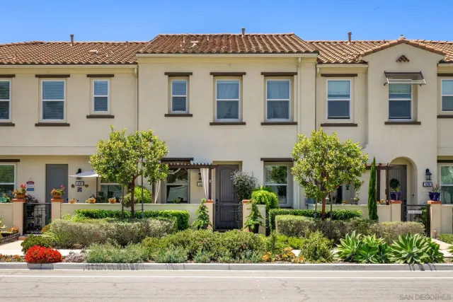 $699,900 | 4132 Calle Arbol, Oceanside, CA 92057