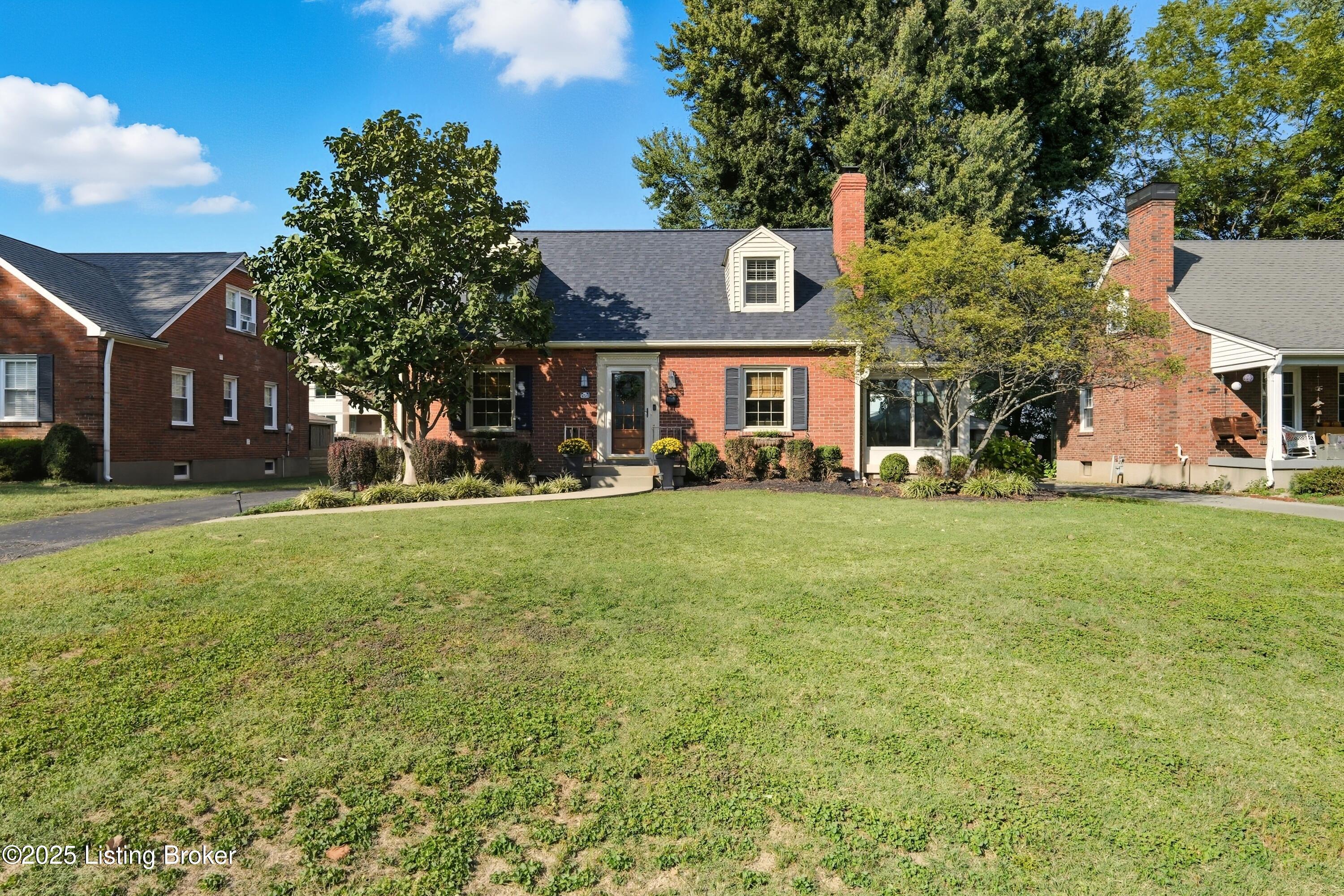 4509 Winchester Road Louisville, KY 40207 - Photo 1 of 39 1_4509winchester_louisvillerealestatemed