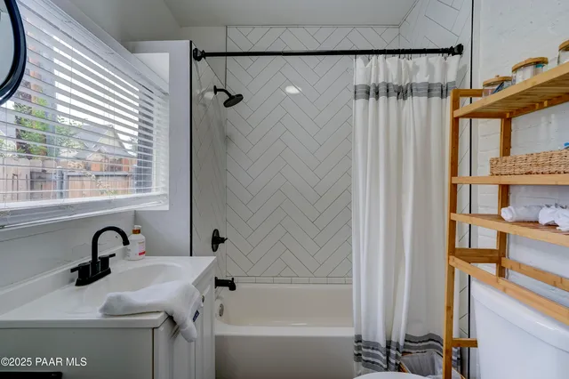 $1,350,000 | 215 East Willis Street, Prescott, AZ 86301