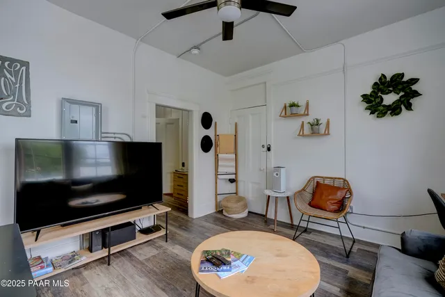 $1,350,000 | 215 East Willis Street, Prescott, AZ 86301