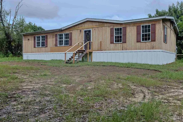 $1,700 | 6850 Bratt Road, Century, FL 32535