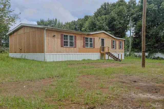 $1,700 | 6850 Bratt Road, Century, FL 32535