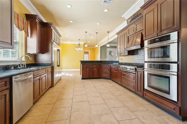 $799,900 | 161 Avenue Of Oaks, Destrehan, LA 70047