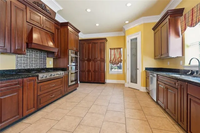 $799,900 | 161 Avenue Of Oaks, Destrehan, LA 70047