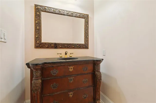 $799,900 | 161 Avenue Of Oaks, Destrehan, LA 70047