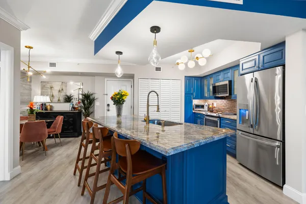 $4,000 | 600 South Dixie Highway, Unit 544, West Palm Beach, FL 33401