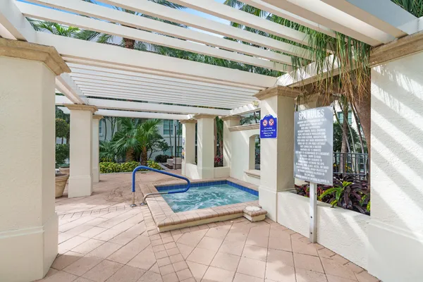 $4,000 | 600 South Dixie Highway, Unit 544, West Palm Beach, FL 33401
