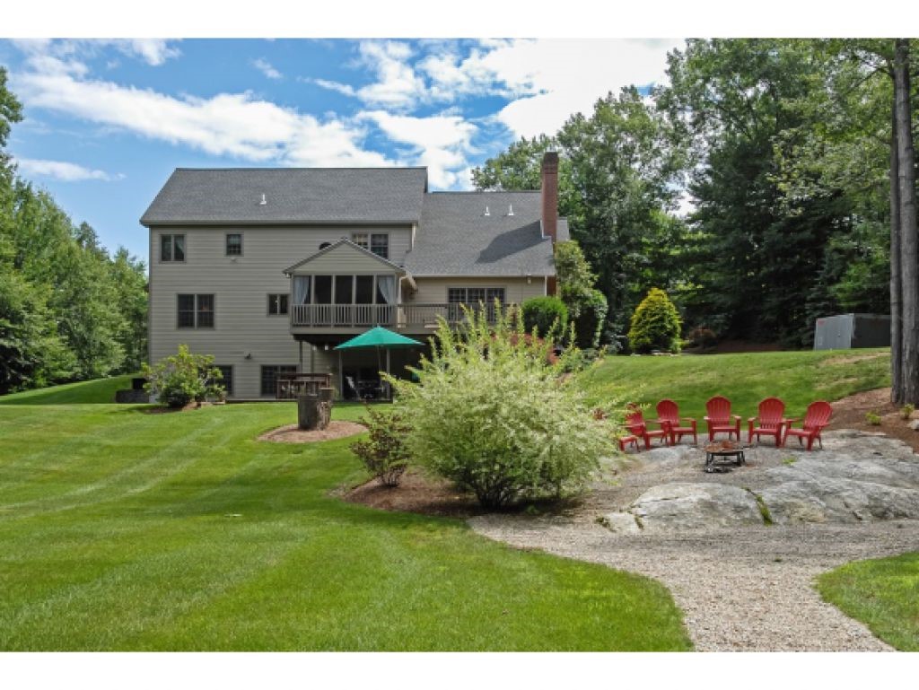 16 Newfane Road Bedford, NH 03110 - Photo 28 of 35