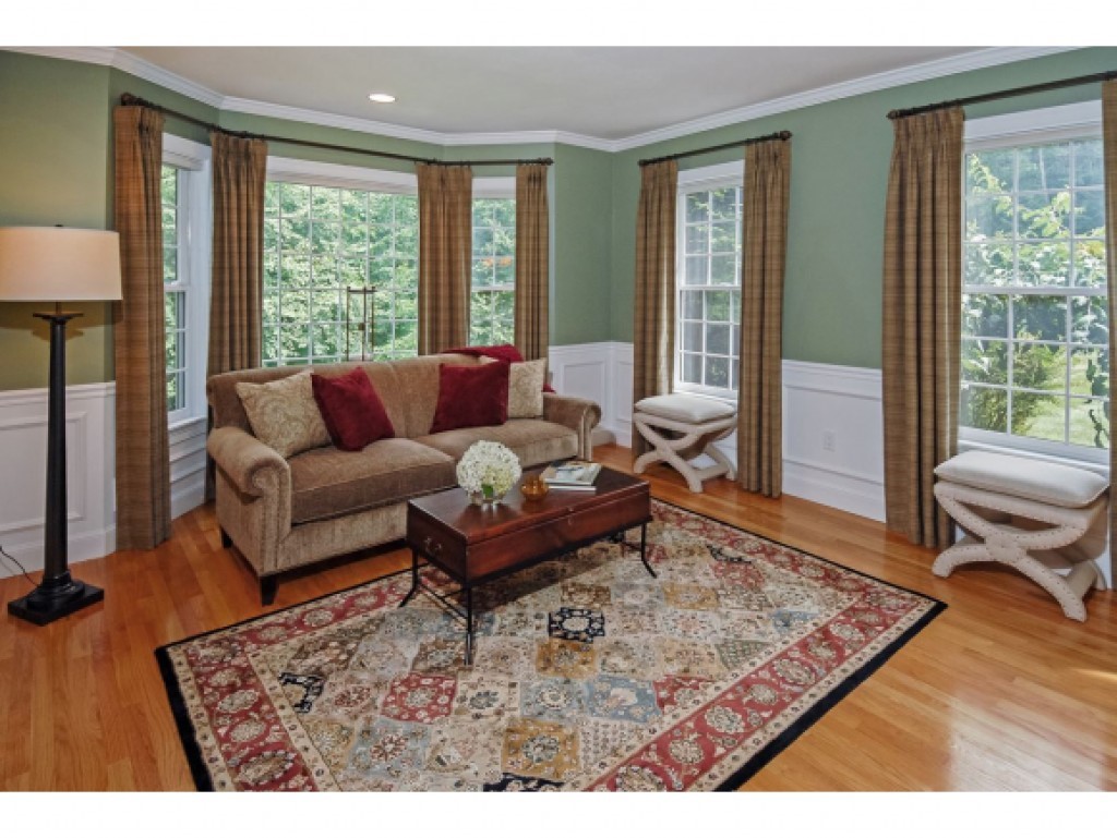 16 Newfane Road Bedford, NH 03110 - Photo 6 of 35