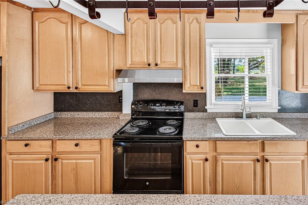 4996 Little Beane Store Road Seagrove, NC 27341 - Photo 11 of 49