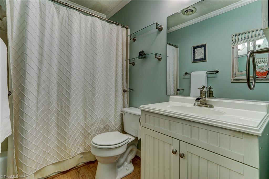 4932 Tower Road, Unit A Greensboro, NC 27410 - Photo 20 of 24 Full Bathroom