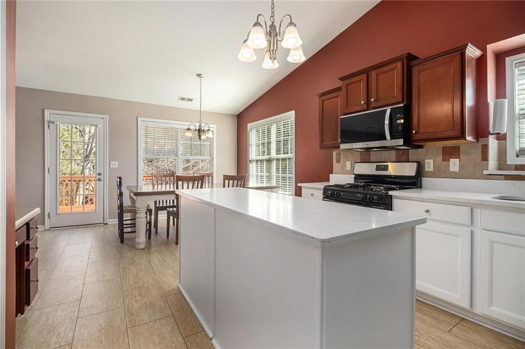 213 Overlook Court Dallas, GA 30157 - Photo 12 of 46