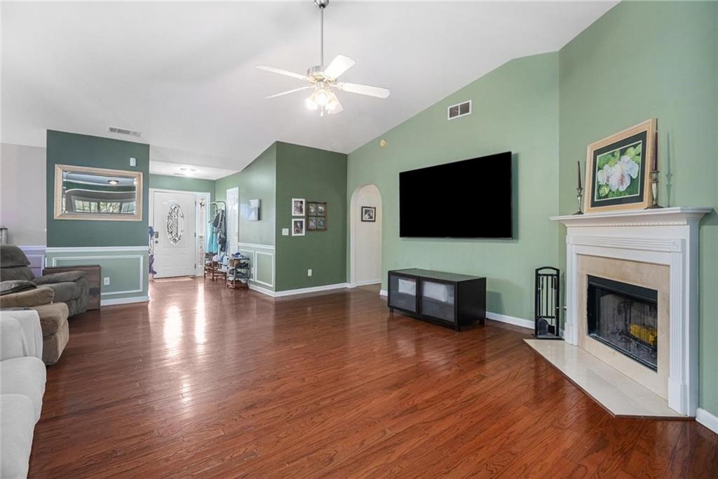 213 Overlook Court Dallas, GA 30157 - Photo 5 of 46