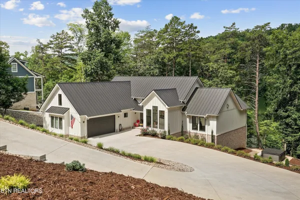 $1,450,000 | 615 The Battery, Kingston, TN 37763