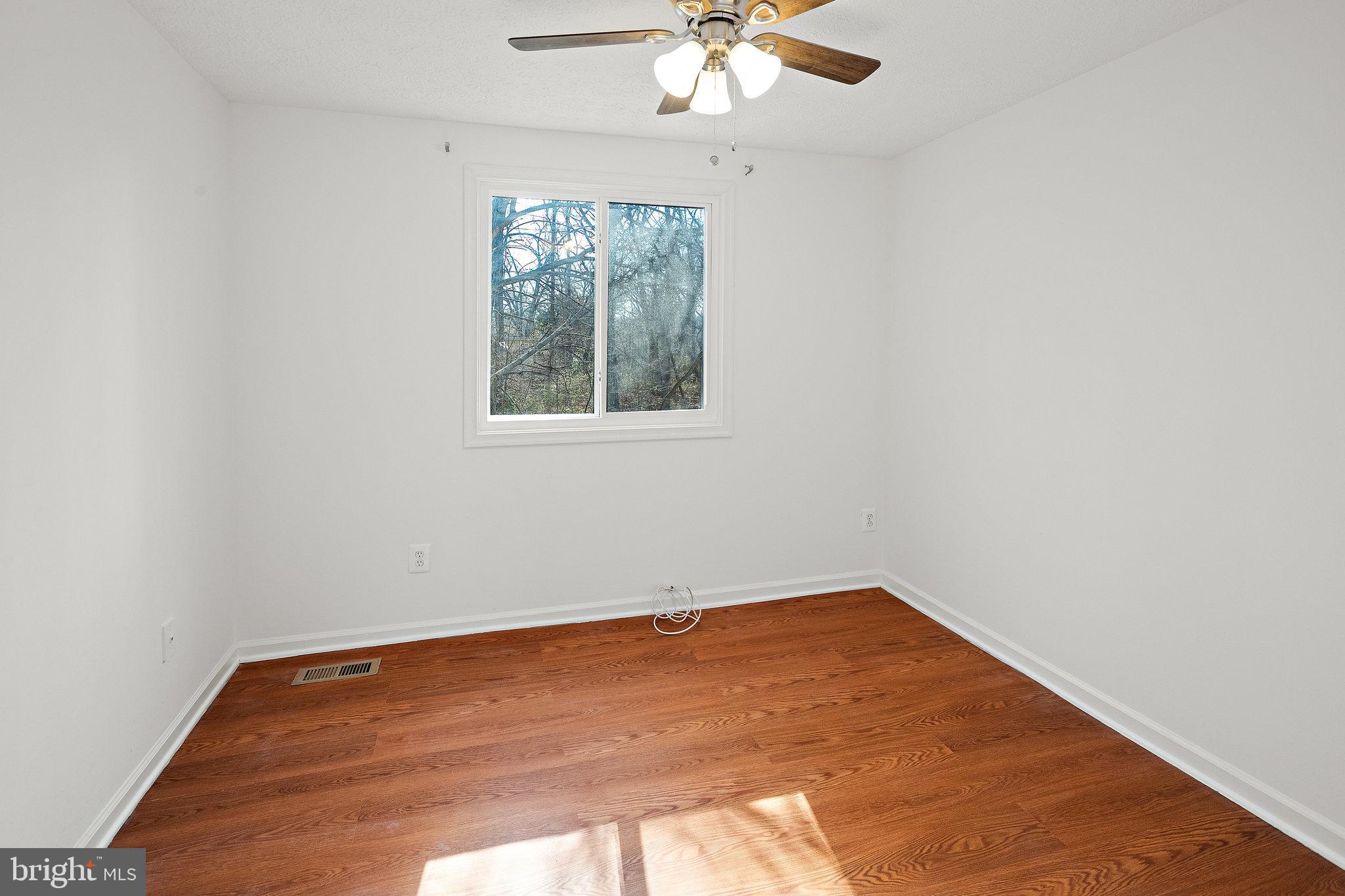 3603 Wharf Lane Triangle, VA 22172 - Photo 19 of 38