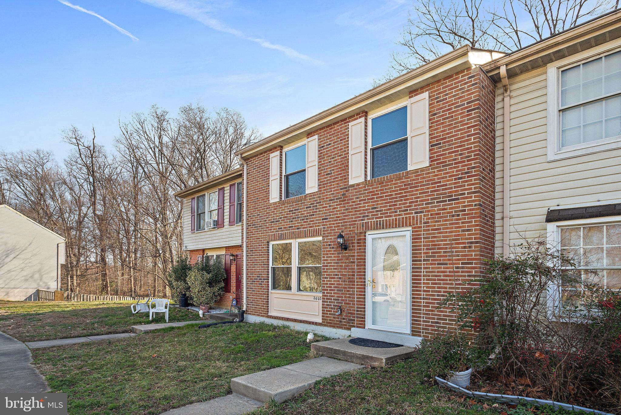 3603 Wharf Lane Triangle, VA 22172 - Photo 2 of 38