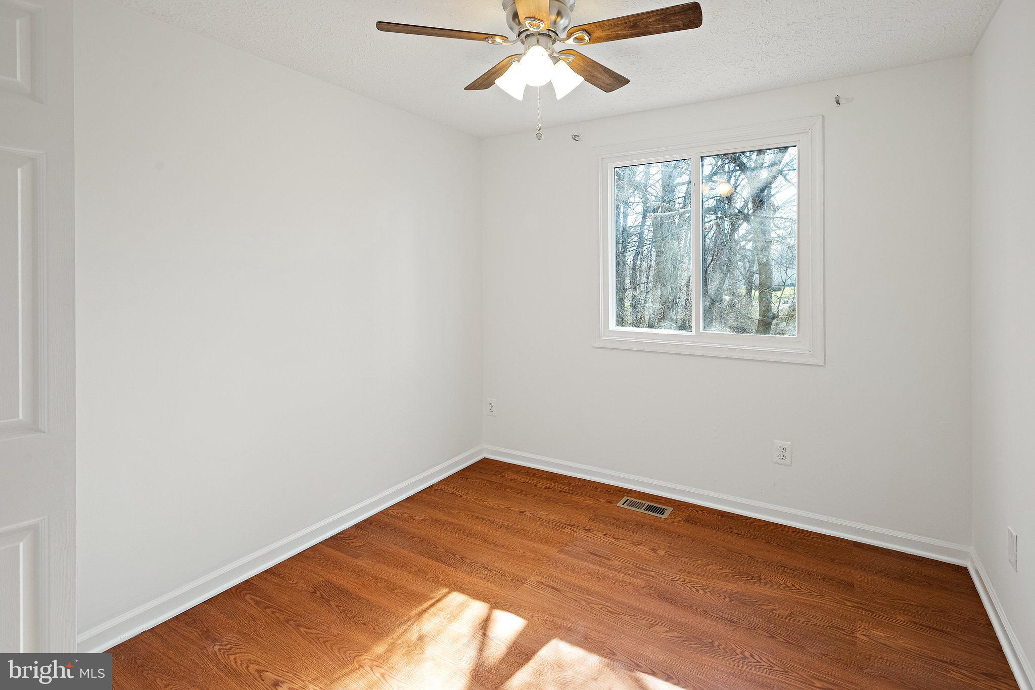 3603 Wharf Lane Triangle, VA 22172 - Photo 21 of 38