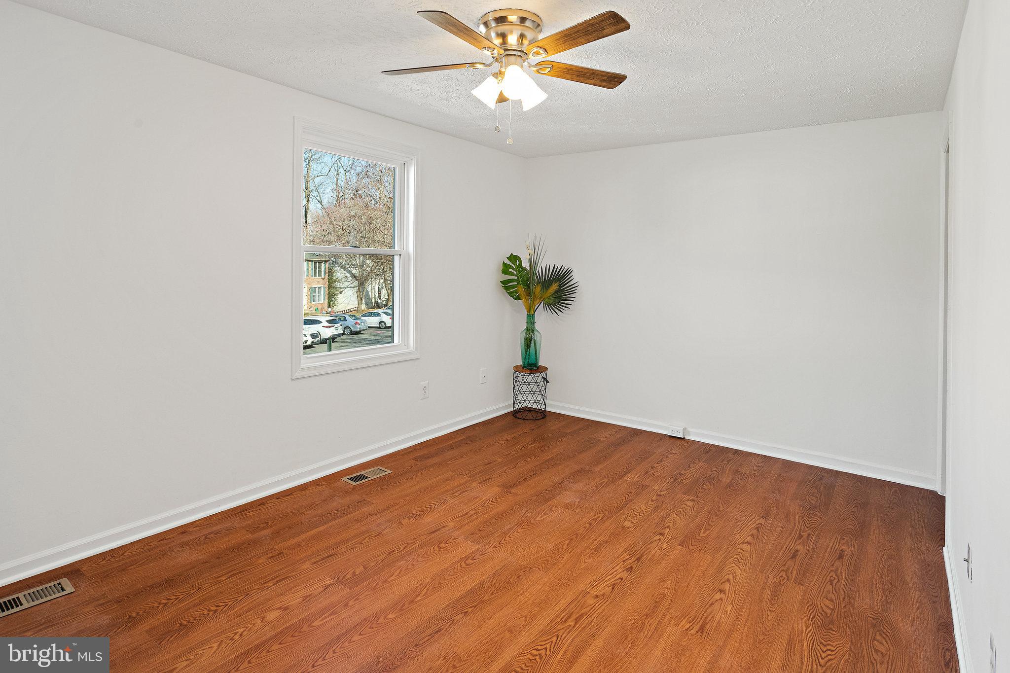 3603 Wharf Lane Triangle, VA 22172 - Photo 26 of 38