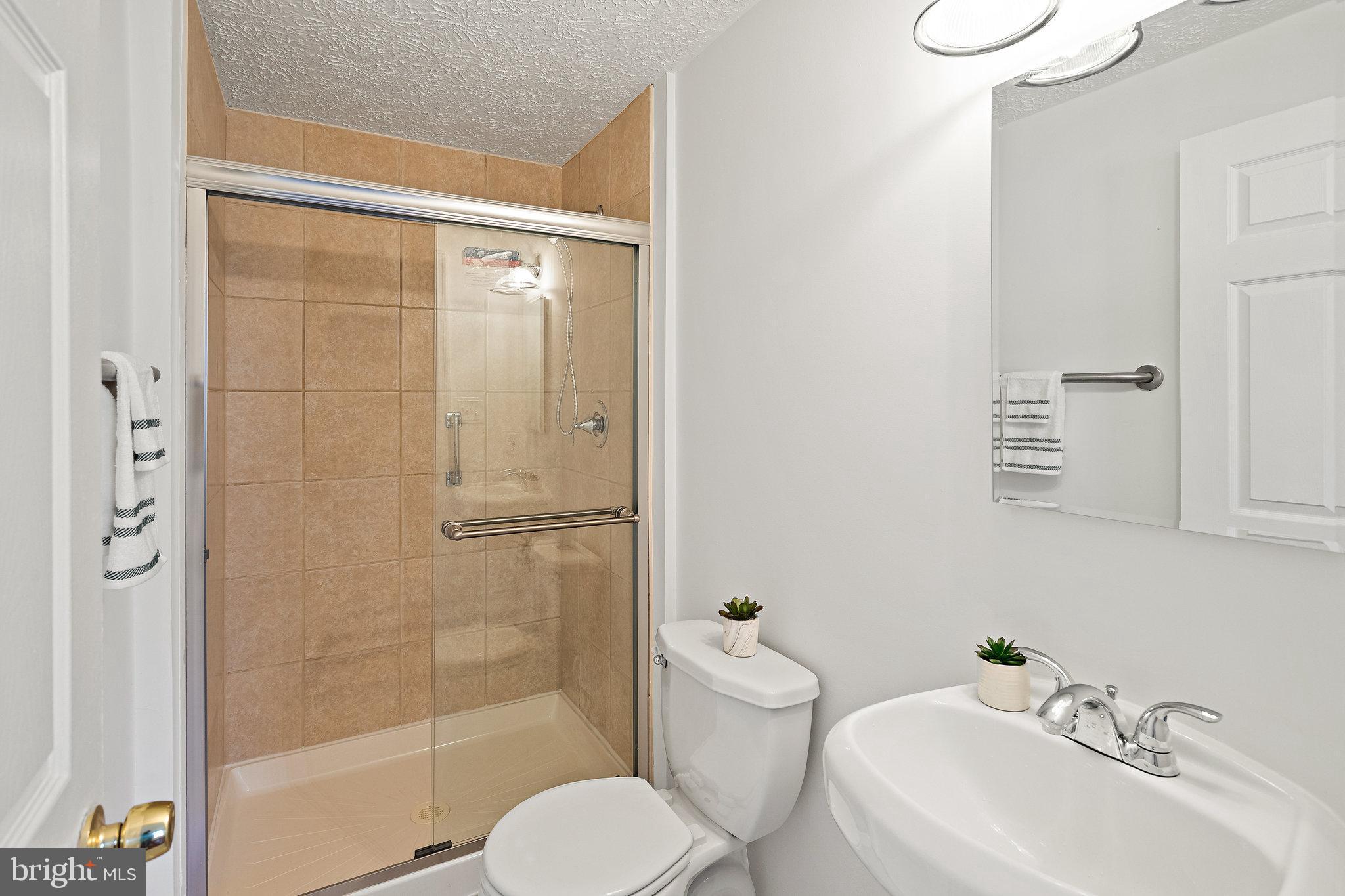 3603 Wharf Lane Triangle, VA 22172 - Photo 30 of 38