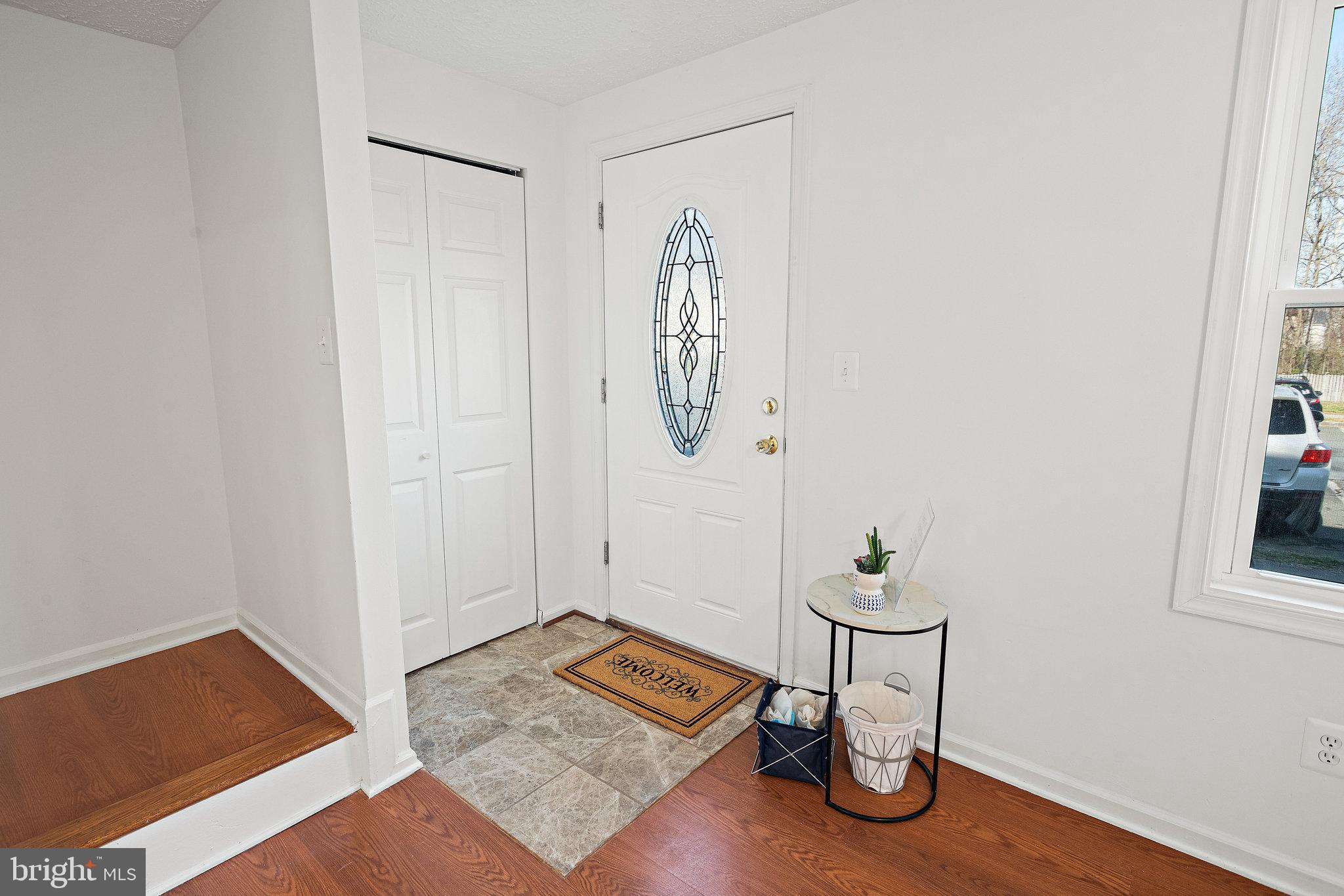 3603 Wharf Lane Triangle, VA 22172 - Photo 4 of 38