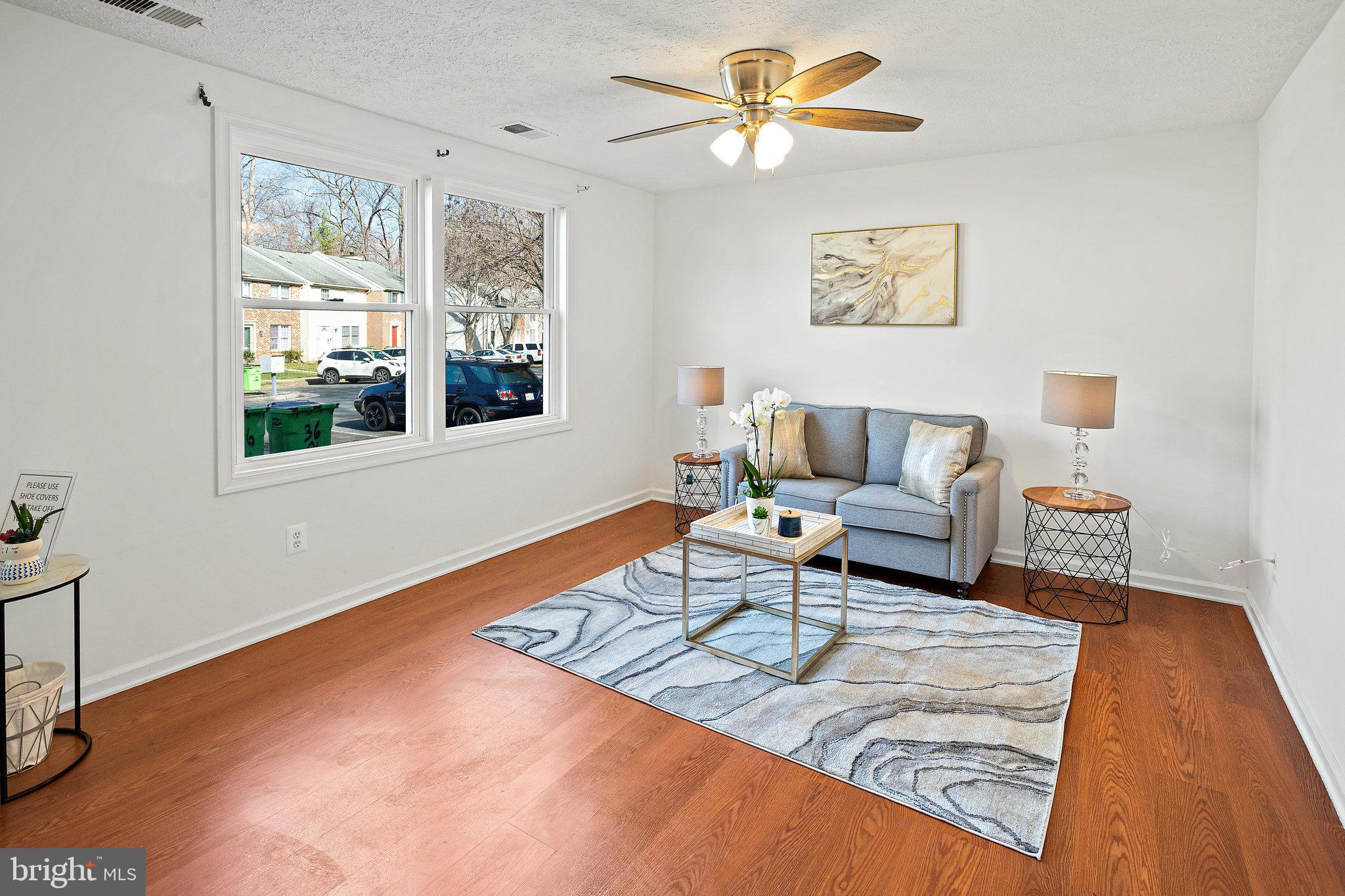 3603 Wharf Lane Triangle, VA 22172 - Photo 5 of 38