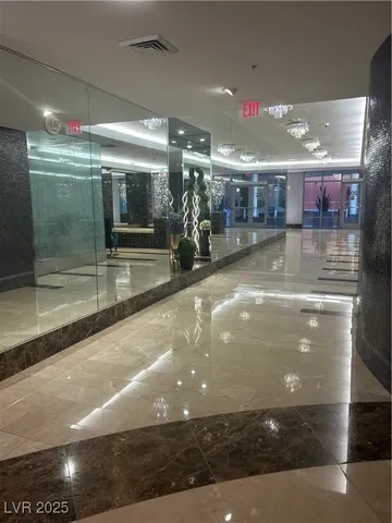 $3,030 | 200 West Sahara Avenue, Unit 501, Las Vegas, NV 89102