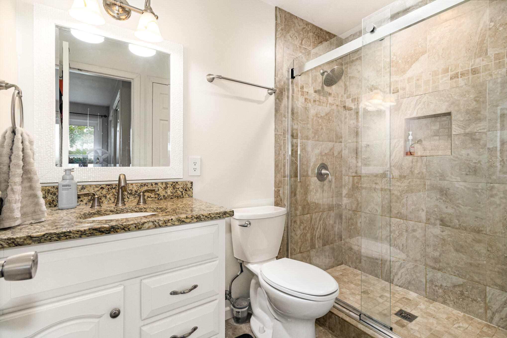 3289 Waymans Branch Road Latonia, KY 41015 - Photo 11 of 38 Gallery Image 11
